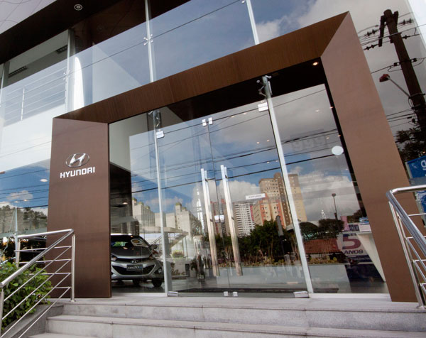 Automotive and Corporate Design